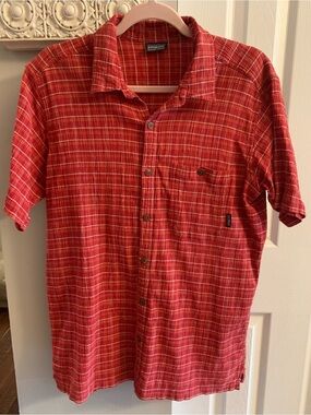 Patagonia Red Plaid Organic Cotton Short-Sleeve Button-Down Shirt - M